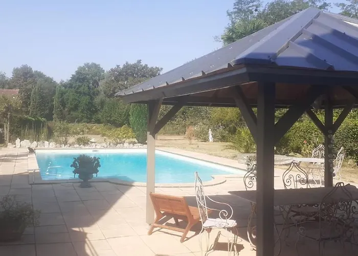 La Part Des Anges Oda ve Kahvaltı 3*